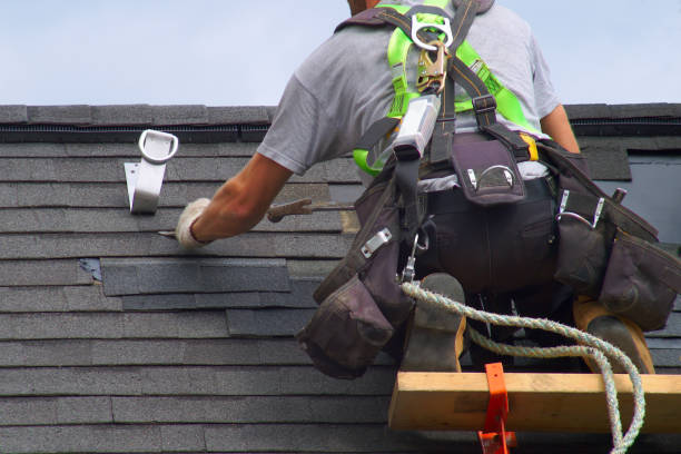 Best Roof Leak Repair  in Willimantic, CT